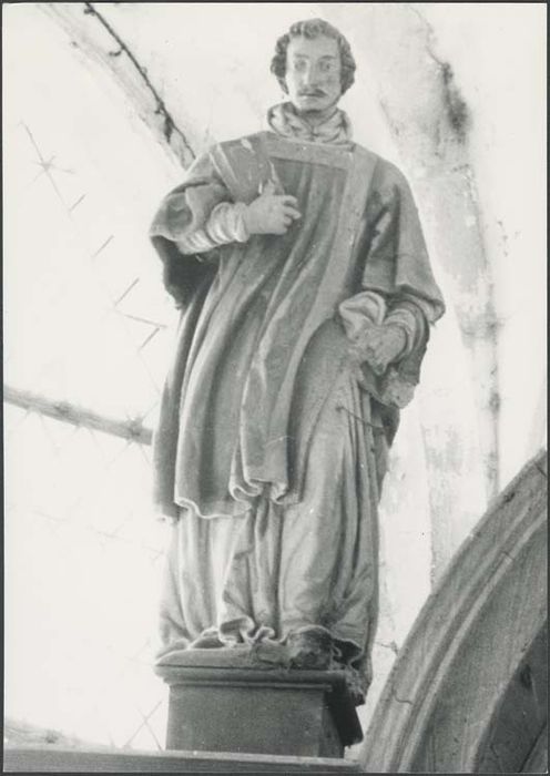 statue : Saint Vincent