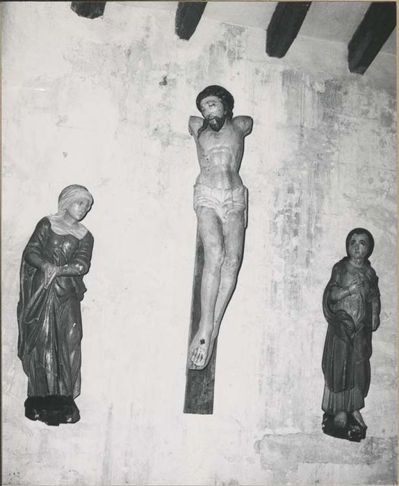 trois statues de poutre de gloire : Christ en croix, Vierge et Saint Jean - © Ministère de la Culture (France), Médiathèque du patrimoine et de la photographie, diffusion GrandPalaisRmn Photo