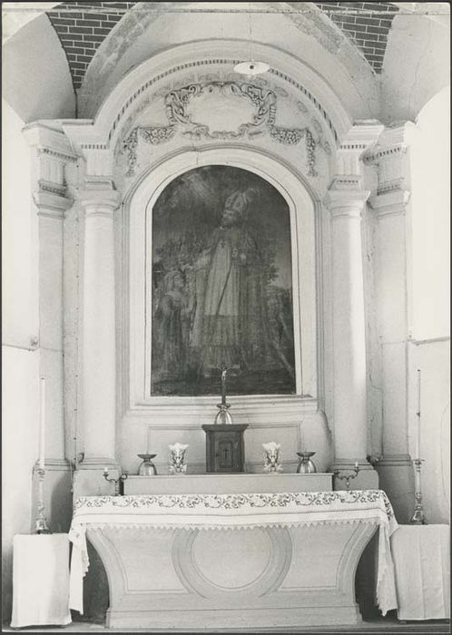 retable du maître-autel et tableau : Saint Germain de Paris bénissant sainte Geneviève - © Ministère de la Culture (France), Médiathèque du patrimoine et de la photographie, diffusion GrandPalaisRmn Photo