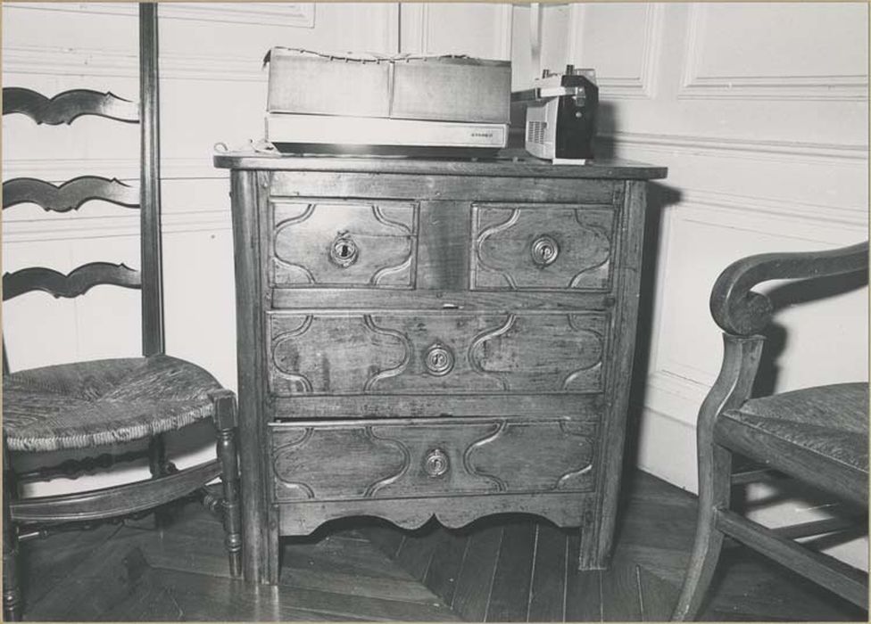 commode - © Ministère de la Culture (France), Médiathèque du patrimoine et de la photographie, diffusion GrandPalaisRmn Photo