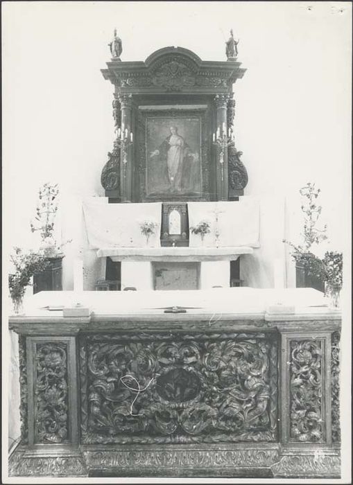 devant d'autel, retable, deux statues (statuettes) et tableau