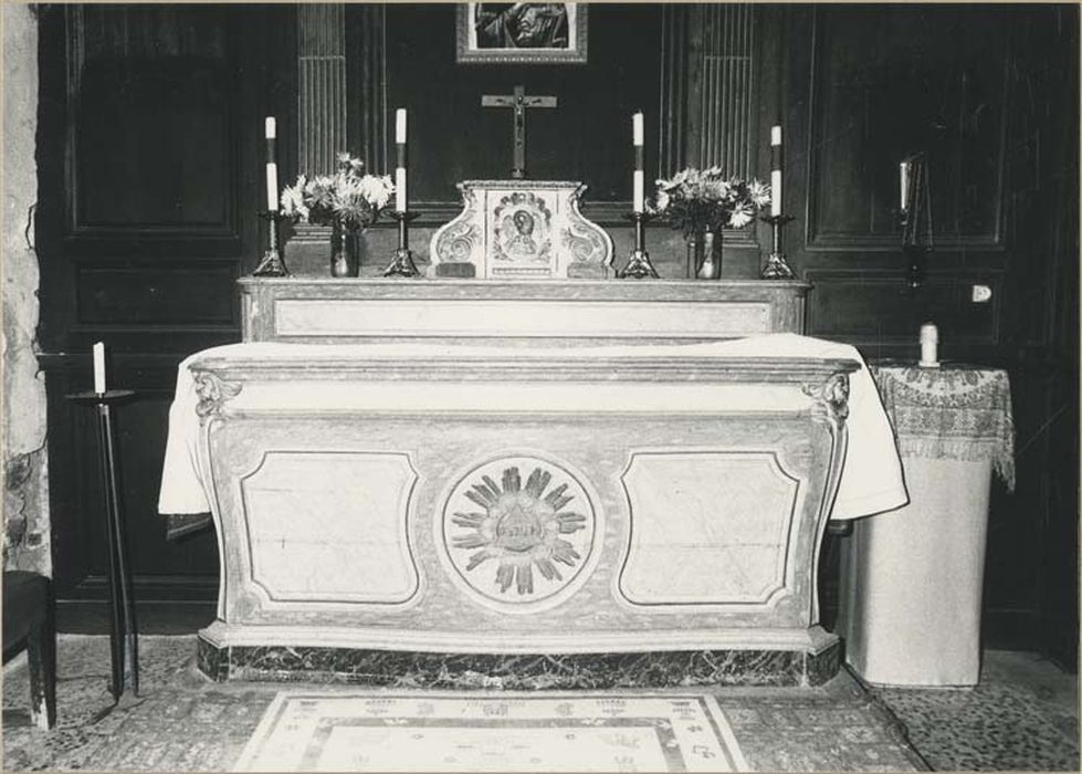 autel latéral nord et tabernacle - © Ministère de la Culture (France), Médiathèque du patrimoine et de la photographie, diffusion GrandPalaisRmn Photo