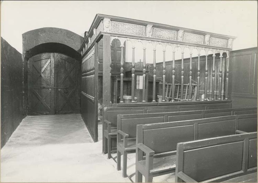 clôture des fonts baptismaux - © Ministère de la Culture (France), Médiathèque du patrimoine et de la photographie, diffusion GrandPalaisRmn Photo