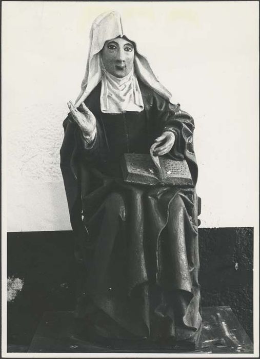 statue : Sainte Anne