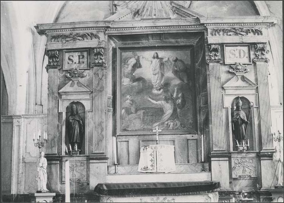 autel (maître-autel), retable et deux statues : Saint Pierre et Saint Denis - © Ministère de la Culture (France), Médiathèque du patrimoine et de la photographie, diffusion GrandPalaisRmn Photo