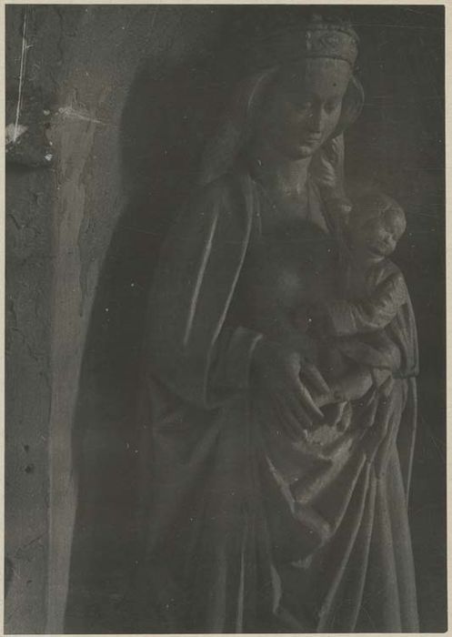 statue : Vierge à l'Enfant