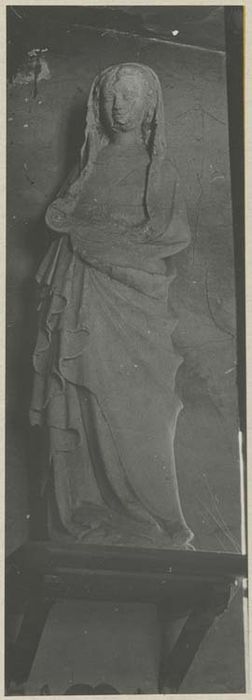 statue : La Vierge et l’Enfant