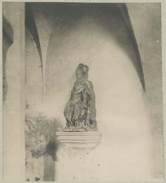 statue : Saint Evêque