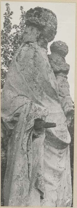 statue : Vierge à l'Enfant