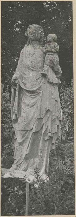 statue : Vierge à l'Enfant