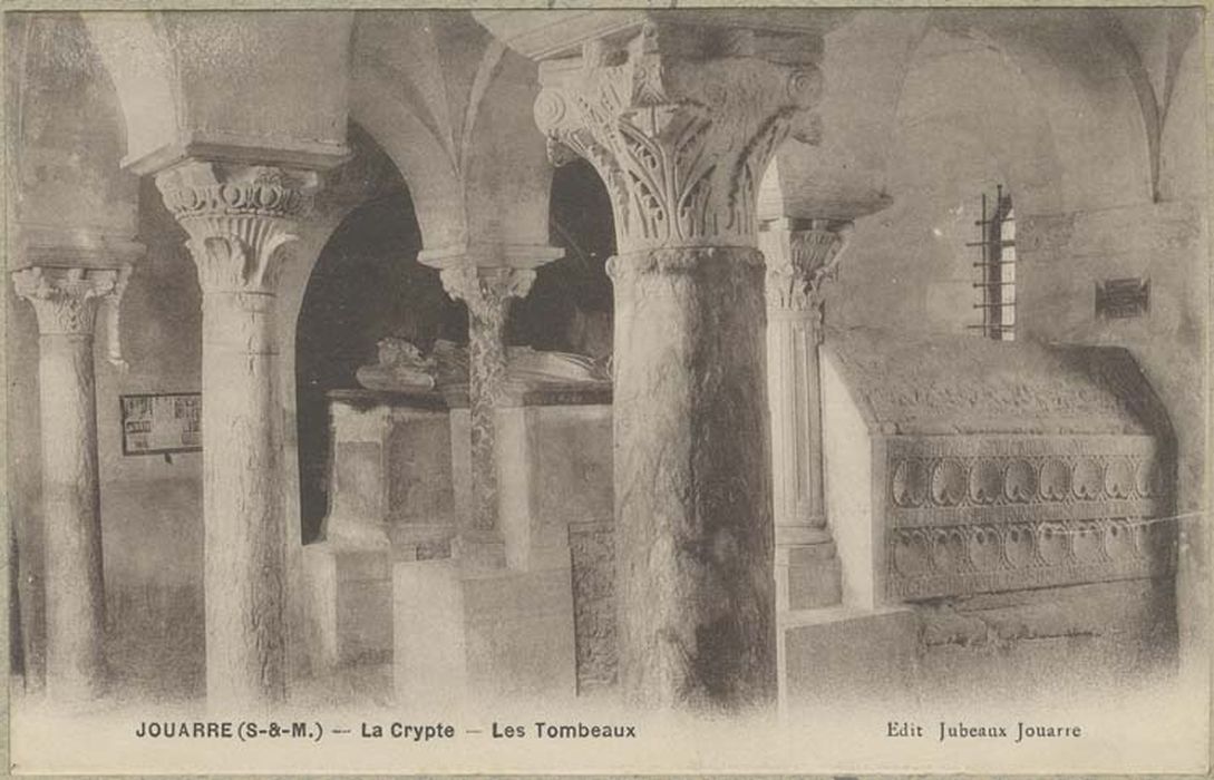 tombeau de l'abbesse Théodechilde, morte vers 662 - © Ministère de la Culture (France), Médiathèque du patrimoine et de la photographie, diffusion GrandPalaisRmn Photo