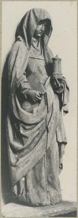 statue : Sainte Madeleine