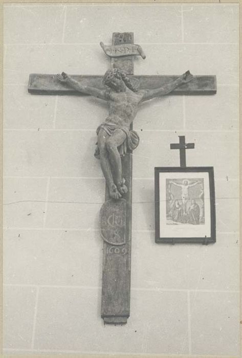 statue : Christ en croix - © Ministère de la Culture (France), Médiathèque du patrimoine et de la photographie, diffusion GrandPalaisRmn Photo