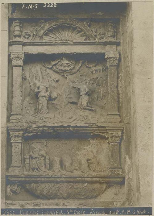 ex-voto bas-relief : Dieu le Père, Vierge à l'Enfant - © Ministère de la Culture (France), Médiathèque du patrimoine et de la photographie, diffusion GrandPalaisRmn Photo