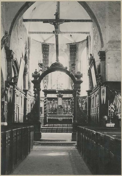 poutre de gloire : Le Christ en croix - © Ministère de la Culture (France), Médiathèque du patrimoine et de la photographie, diffusion GrandPalaisRmn Photo