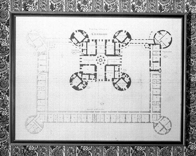 Plan des entresols, deux retombes avec les galetas de l'entresol du 2e étage de l'aile d'Orléans et au-dessus de la chapelle