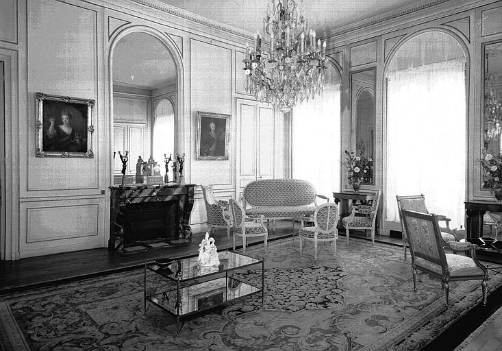 Deuxième grand salon