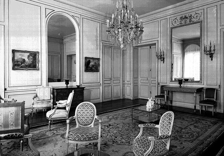 Deuxième grand salon