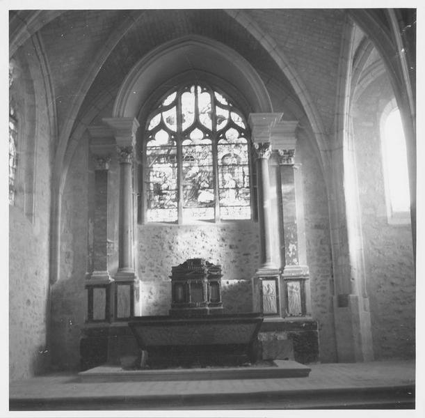 autel, cénotaphe de la famille d'O, tabernacle - © Ministère de la Culture (France), Médiathèque du patrimoine et de la photographie (objets mobiliers), tous droits réservés
