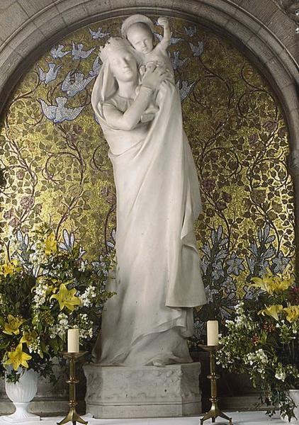 statue : Vierge à l'enfant, vue générale - © Ministère de la Culture (France), Médiathèque du patrimoine et de la photographie (objets mobiliers), tous droits réservés