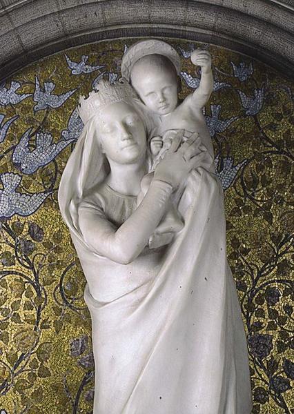 statue : Vierge à l'enfant, vue partielle - © Ministère de la Culture (France), Médiathèque du patrimoine et de la photographie (objets mobiliers), tous droits réservés