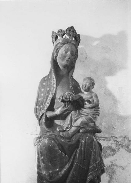 statue : Vierge à l'enfant, vue partielle