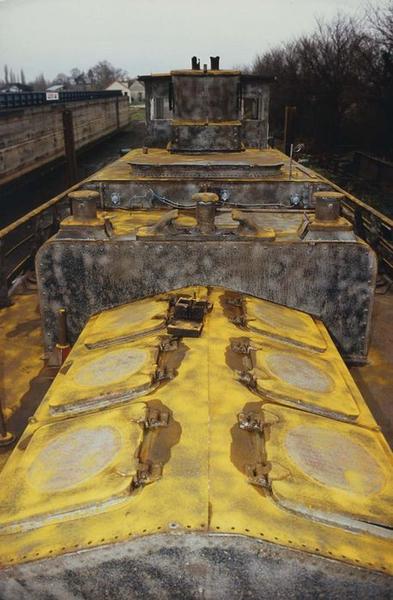 bateau de service (remorqueur fluvial) dit Jacques, vue partielle
