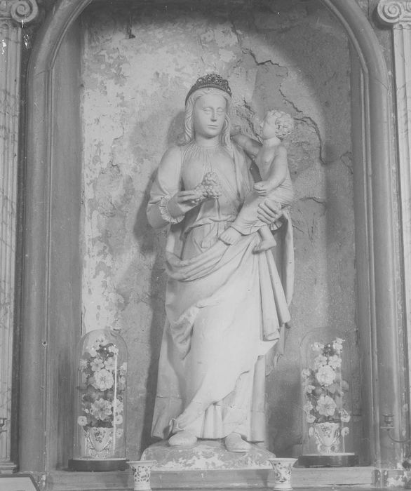 Statue : Vierge à l'Enfant