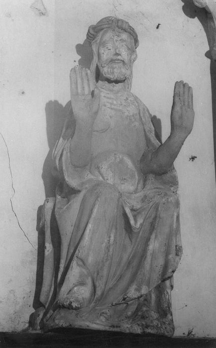 statue : Christ assis montrant les plaies de la Crucifixion - © Ministère de la Culture (France), Médiathèque du patrimoine et de la photographie, diffusion RMN-GP