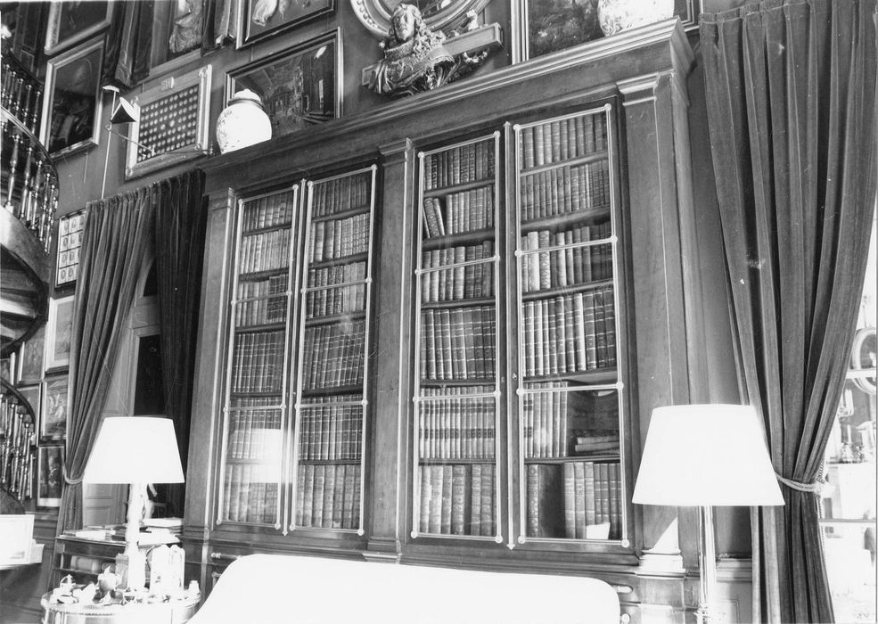 armoire-bibliothèque