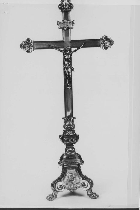 croix d'autel