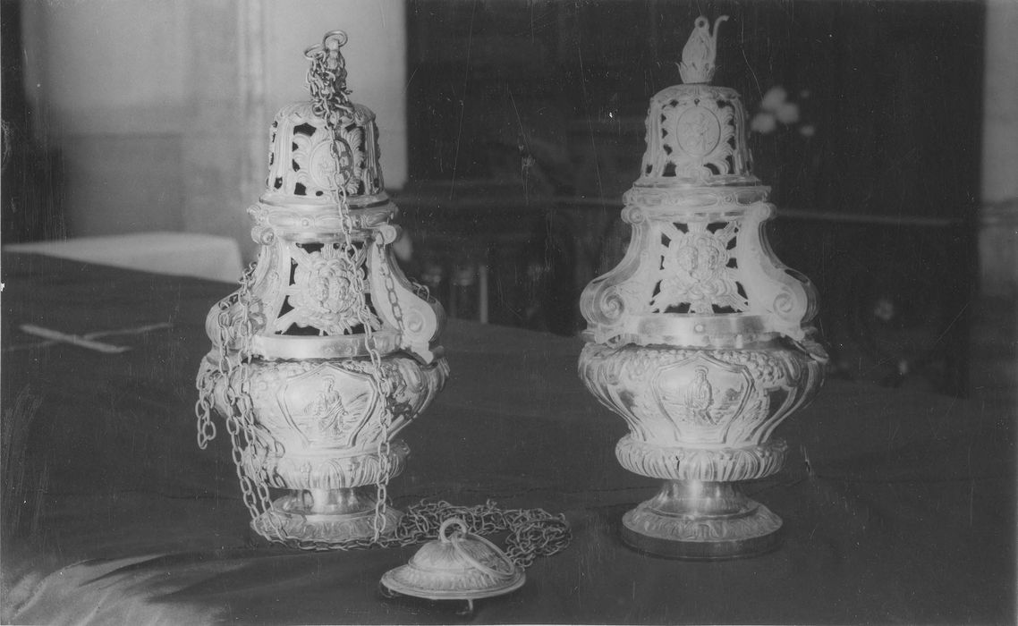 encensoirs - © Ministère de la Culture (France), Médiathèque du patrimoine et de la photographie, diffusion RMN-GP