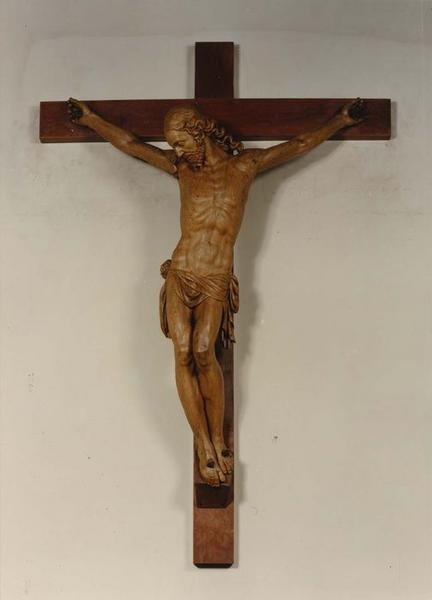 statue : Christ en croix (Le), vue générale