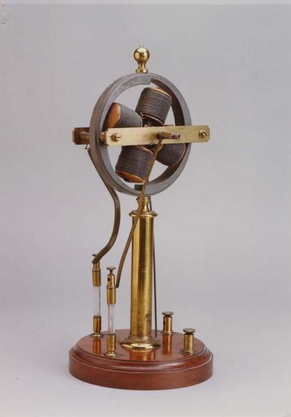 instrument scientifique (moteur électrique de démonstration), vue générale