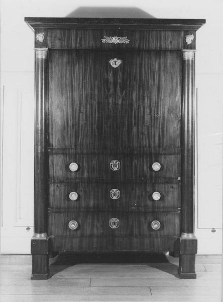secrétaire, vue générale - © Ministère de la Culture (France), Médiathèque du patrimoine et de la photographie (objets mobiliers), tous droits réservés