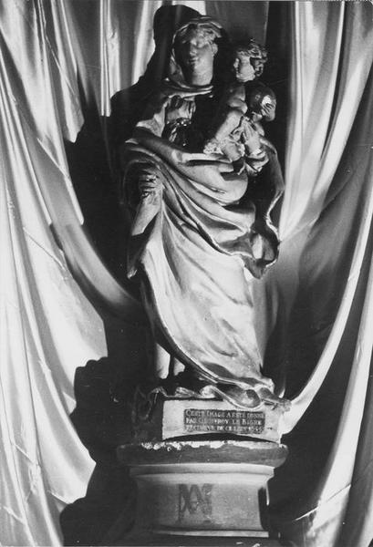 Statue : Vierge à l'Enfant