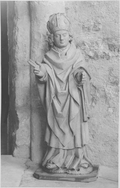 Statue : saint Léger