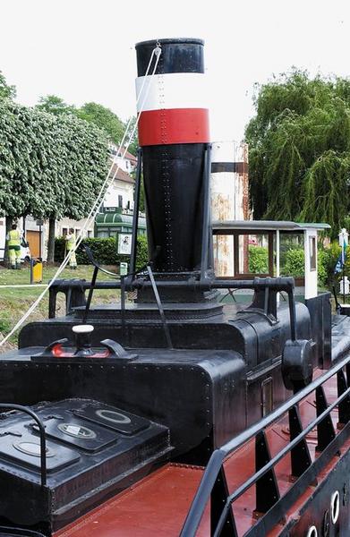 bateau de service (remorqueur fluvial) dit Jacques
