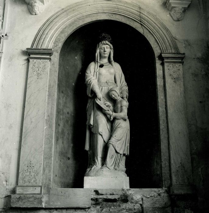 groupe sculpté : sainte Anne et la Vierge enfant - © Ministère de la Culture (France), Médiathèque du patrimoine et de la photographie, diffusion RMN-GP