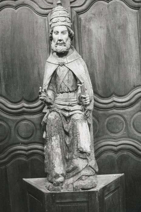 statue : saint Pierre pape