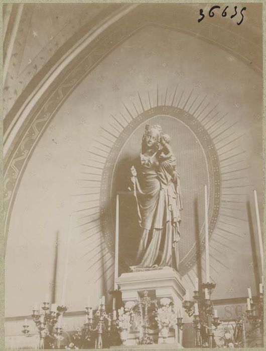 statue : Vierge à l'Enfant