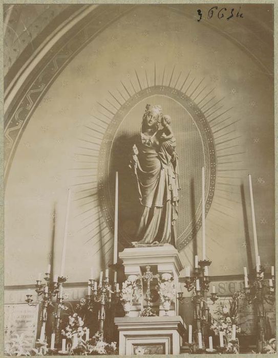 statue : Vierge à l'Enfant