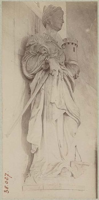 statue : sainte Barbe