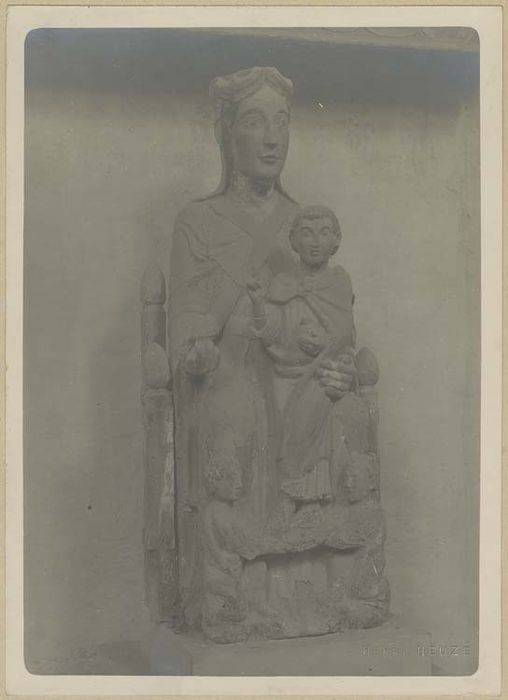 statue : Vierge à l'Enfant