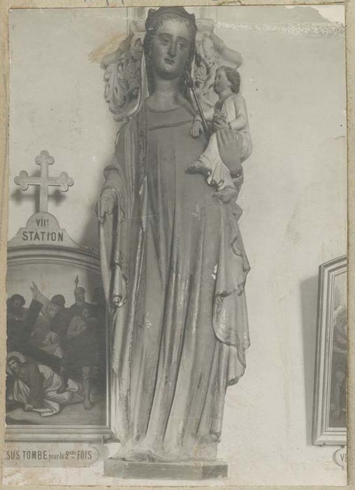 statue : Vierge à l'Enfant