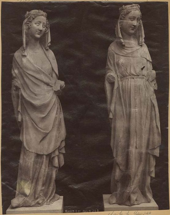 statue : Blanche de Navarre, femme de Philippe VI de Valois ;statue : Jeanne de France, femme de Charles le Mauvais