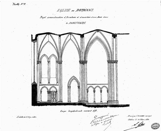 Projet de reconstruction d'arcatures et d'ouverture d'une baie dans le sanctuaire : Coupe longitudinale de trois travées