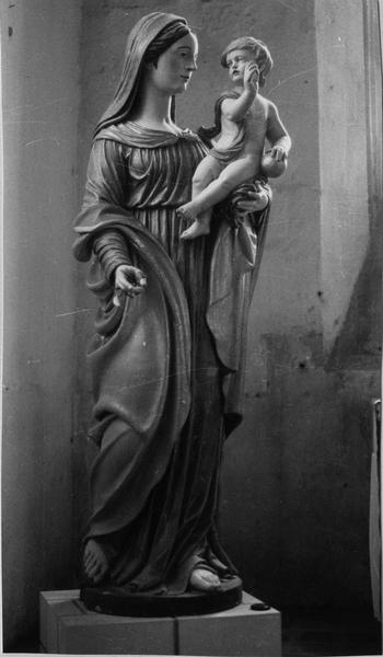statue : Vierge à l'Enfant - © Ministère de la Culture (France), Médiathèque du patrimoine et de la photographie (objets mobiliers), tous droits réservés