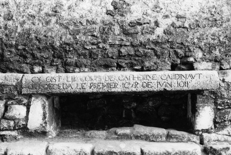 dalle funéraire ou tombeau de Catherine Cardinaut - © Ministère de la Culture (France), Médiathèque du patrimoine et de la photographie (objets mobiliers), tous droits réservés