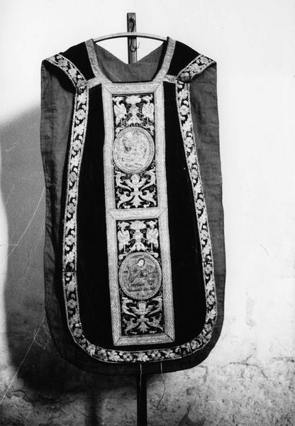 chasuble, avers - © Ministère de la Culture (France), Médiathèque du patrimoine et de la photographie (objets mobiliers), tous droits réservés